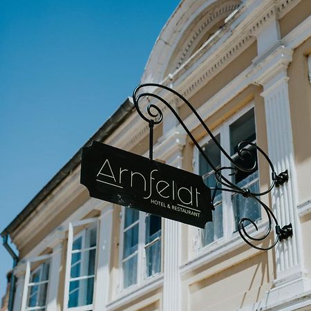 Arnfeldt Hotel Эрёскёбинг Экстерьер фото